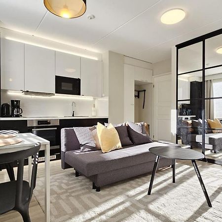 Modern One-Bedroom With Glazed Sun Balcony, 350M Metro Helsinki Extérieur photo