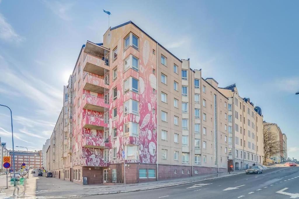 Modern One-Bedroom With Glazed Sun Balcony, 350M Metro Helsinki Extérieur photo