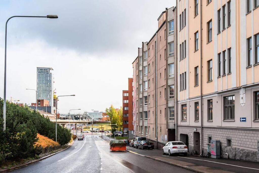 Modern One-Bedroom With Glazed Sun Balcony, 350M Metro Helsinki Extérieur photo